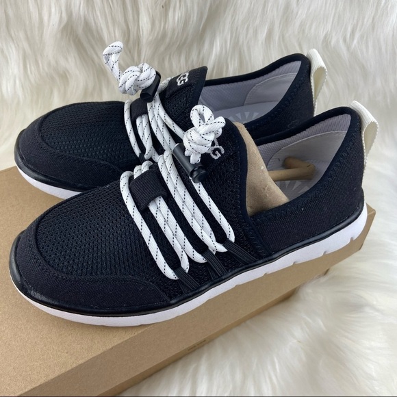 NIB UGG CAMBRIAN SNEAKERS - Picture 2 of 10